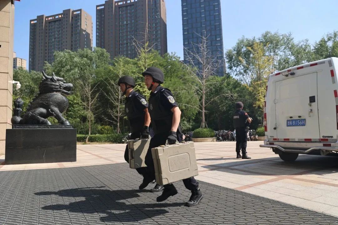 【“暑”你最美】致敬堅守烈日下的守押、運維隊員